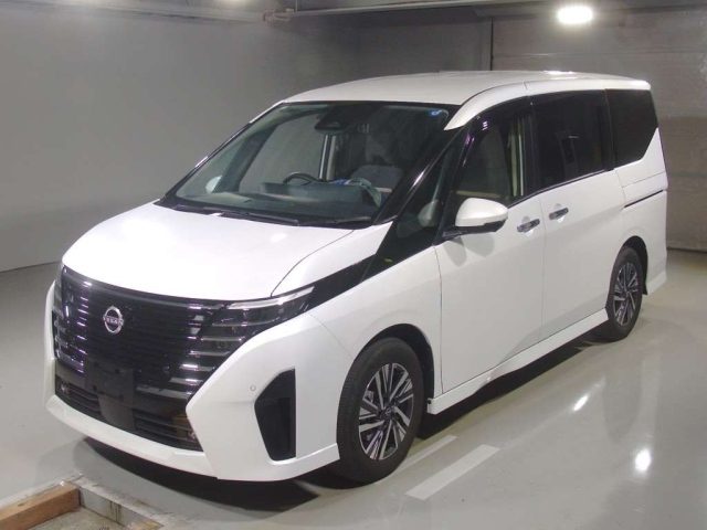Nissan Serena e-Power (GFC28), 2025 год