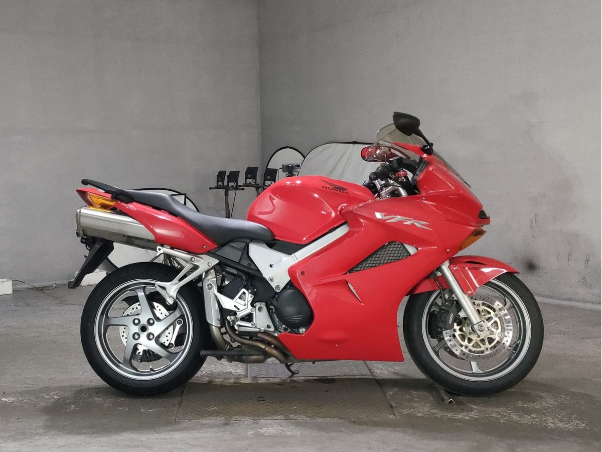 Honda VFR800 (RC46), 2004 год Honda VFR800 (RC46), 2004 год