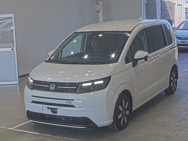 Honda Freed 3-го поколения e:HEV (GT5), 2026 год