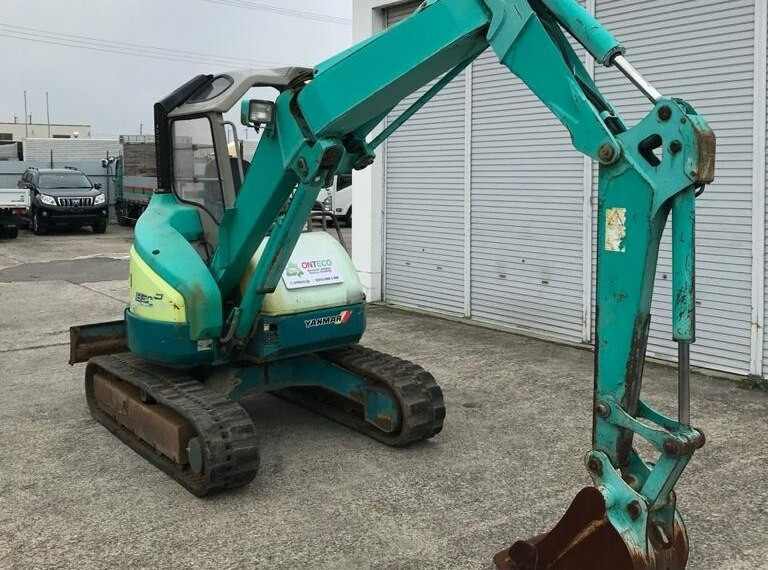 Yanmar B3-3